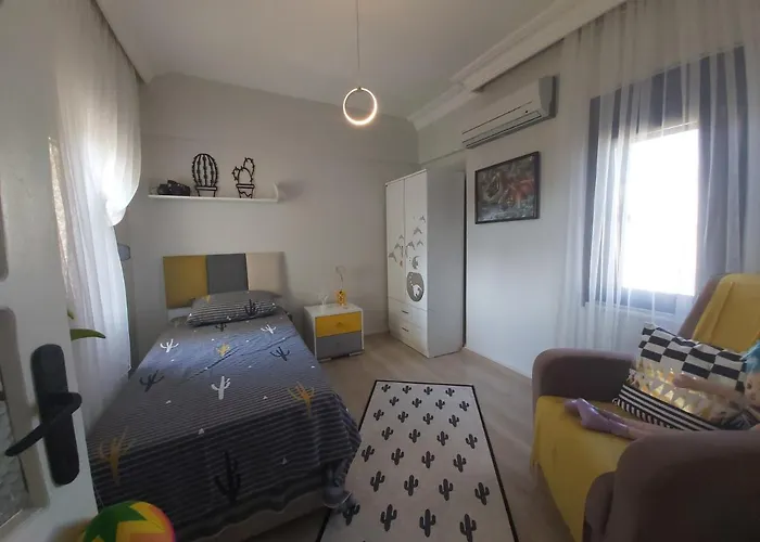 Apartman Havuzlu Bahceli Muestakil