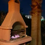 Havuzlu Bahceli Muestakil Apartament