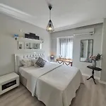 Havuzlu Bahceli Muestakil Apartament