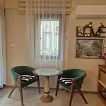 Havuzlu Bahceli Muestakil *