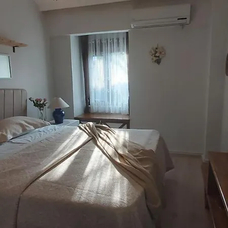 Apartment Havuzlu Bahceli Muestakil Side