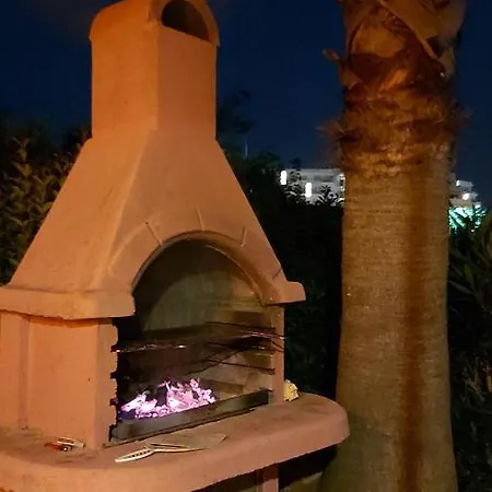 Havuzlu Bahceli Muestakil Apartament