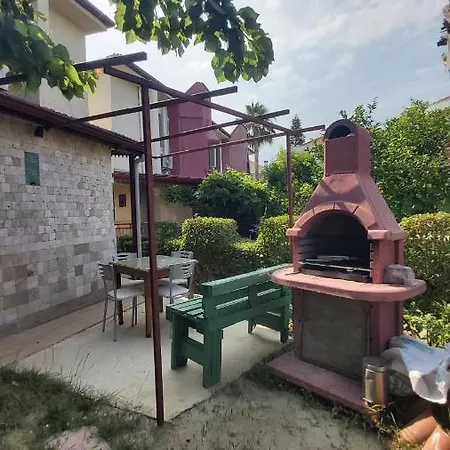 Apartament Havuzlu Bahceli Muestakil