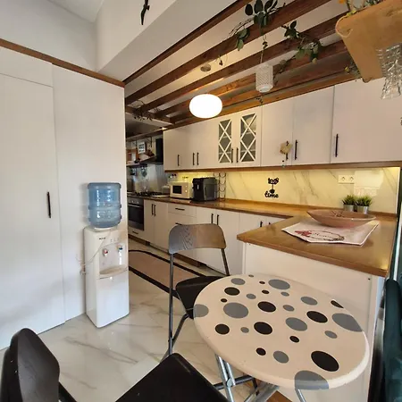 Havuzlu Bahceli Muestakil Apartament