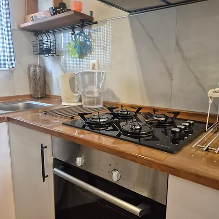 Apartament Havuzlu Bahceli Muestakil