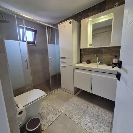 Apartament Havuzlu Bahceli Muestakil *