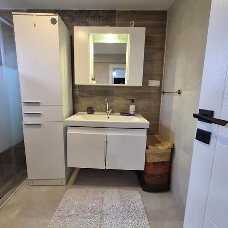 Apartament Havuzlu Bahceli Muestakil Side