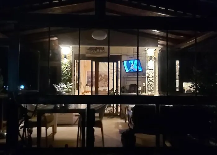 Havuzlu Bahceli Muestakil شقة