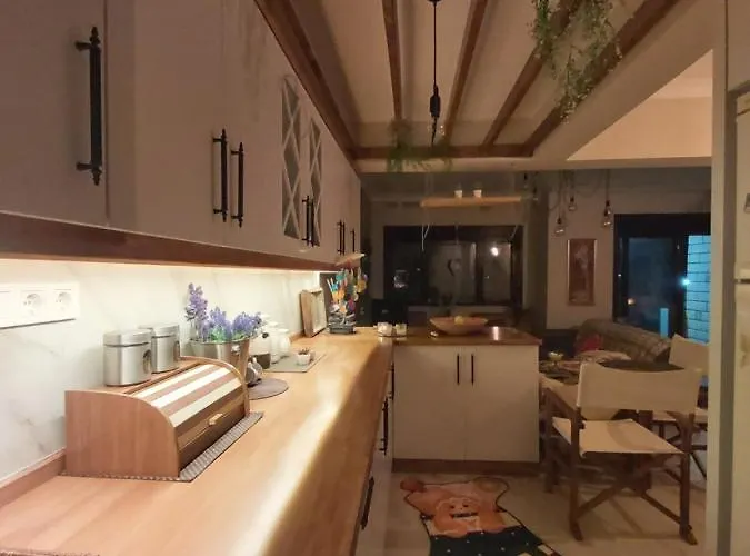 Apartamento Havuzlu Bahçeli Müstakil Side