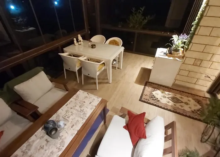 Apartamento Havuzlu Bahçeli Müstakil *